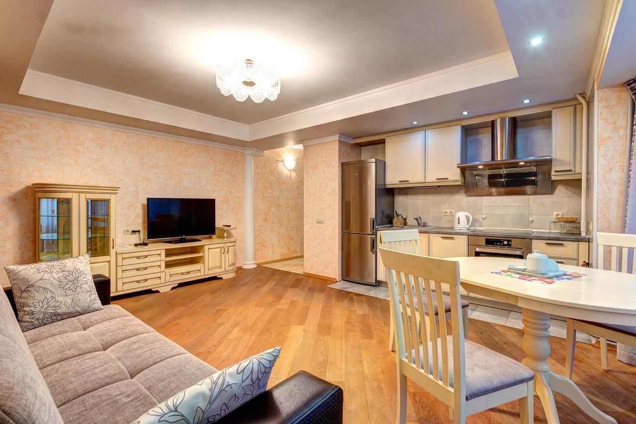 Апартаменты Apartment Lesi Ukrainky Blvd, 2 Киев