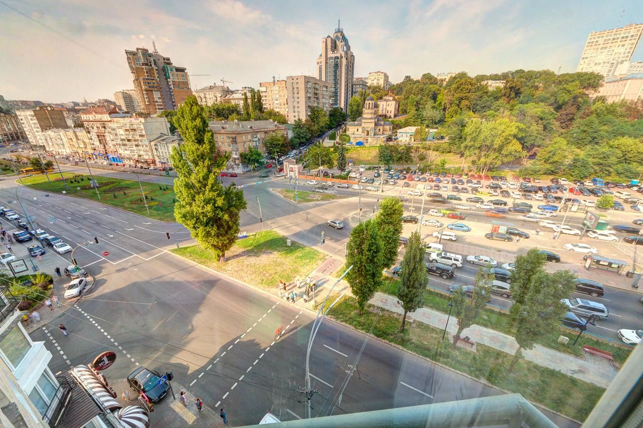 Апартаменты Apartment Lesi Ukrainky Blvd, 2 Киев
