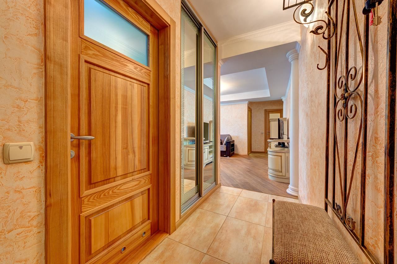 Апартаменты Apartment Lesi Ukrainky Blvd, 2 Киев