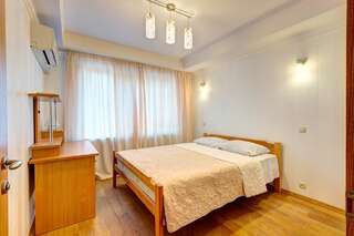 Апартаменты Apartment Lesi Ukrainky Blvd, 2 Киев Апартаменты-11